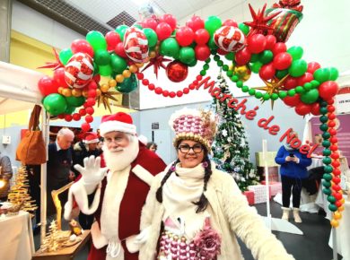 Marché de Noël. Installation d'un décor