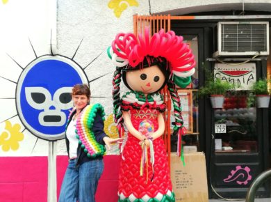 Poupée mexicaine Lele , Gillet en ballons