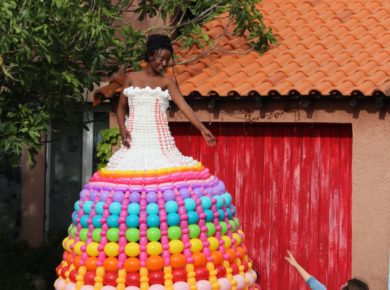 Robe de 2 mètres en ballons