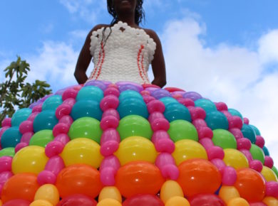 Robe de 2 mètres en ballons